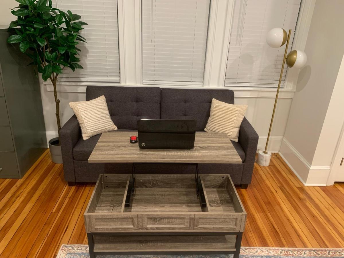 Apartment Charming 1bd/1ba Studio; Walk To Stadiums & Umd Baltimore