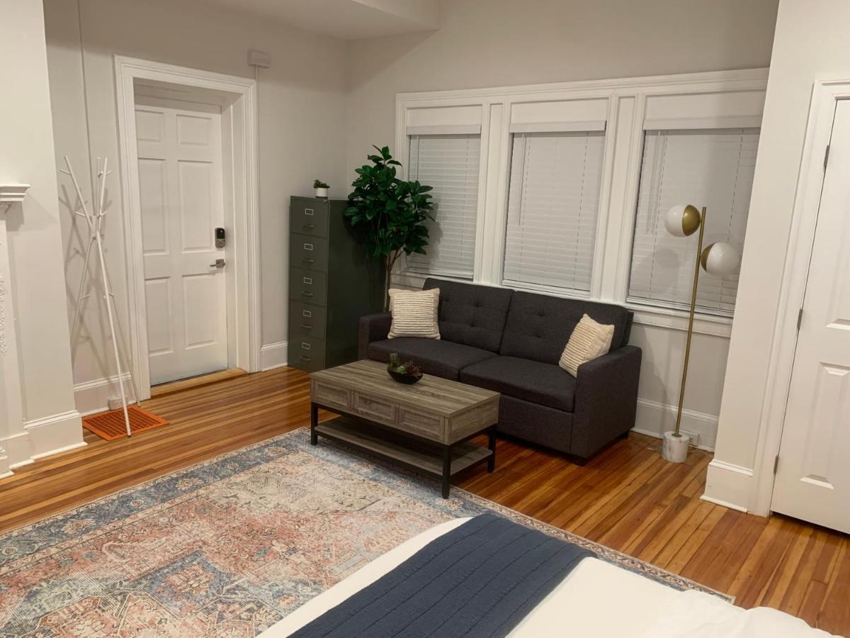 Apartment Charming 1bd/1ba Studio; Walk To Stadiums & Umd